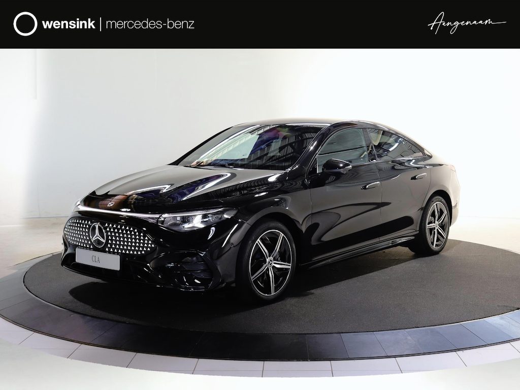 Mercedes-Benz CLA 200 Business Solution AMG 58 kWh | Panoramadak | Premium Pakket | Superscreen | Trekhaak | Head-Up |