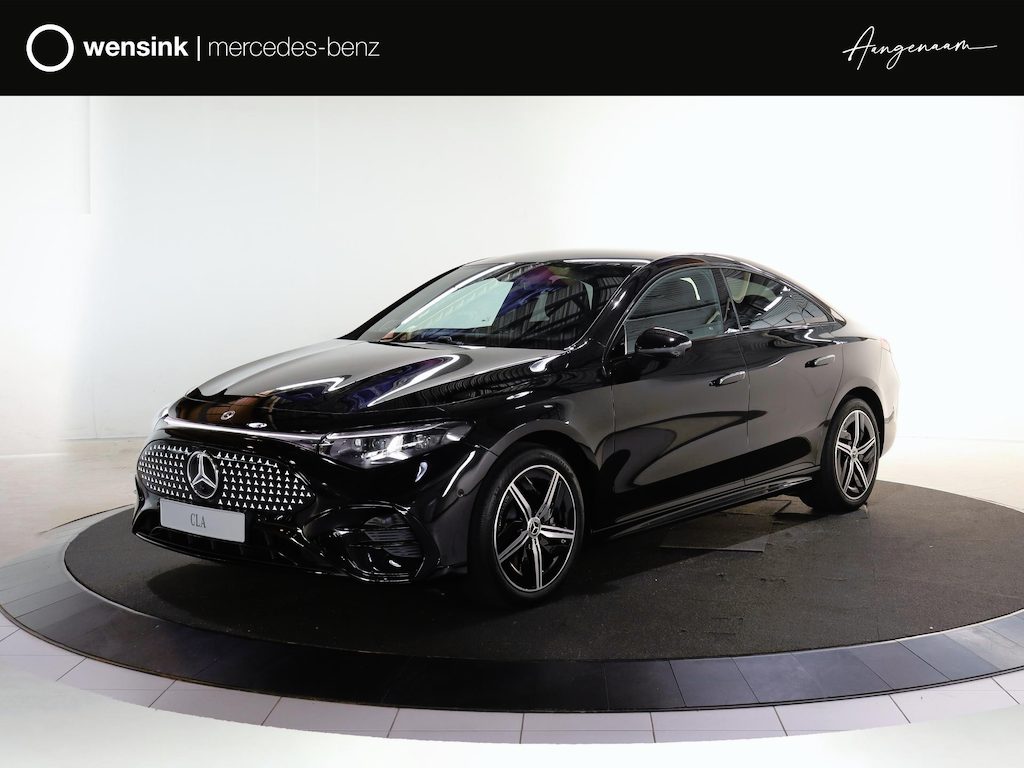 Mercedes-Benz CLA 200 Business Solution AMG 58 kWh | Panoramadak | Premium Pakket | Superscreen | Trekhaak | Head-Up | Burmester |