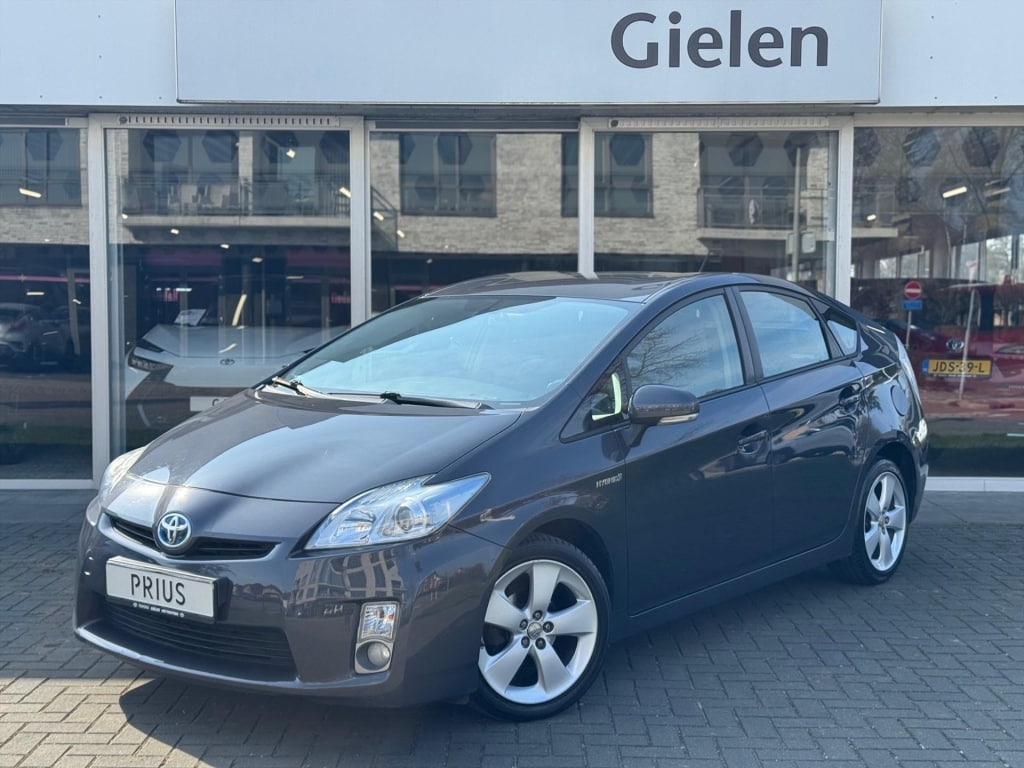 Toyota Prius 1.8 Full Hybrid Aspiration | Head up display, 17 inch, Keyless, Parkeersensoren, Climate control
