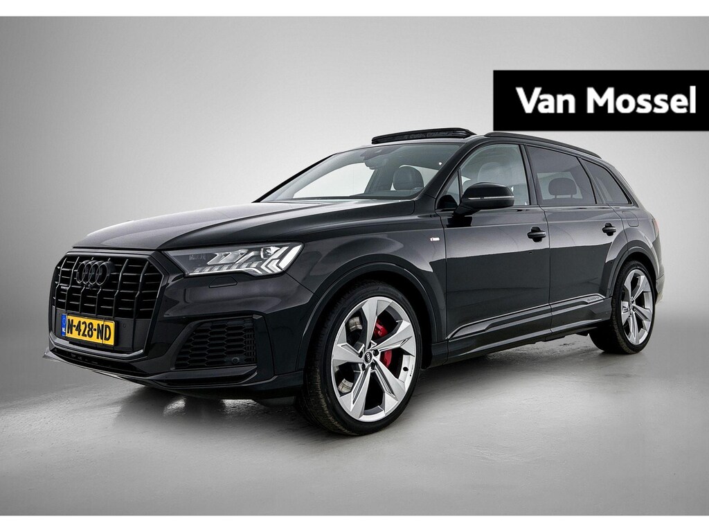 Audi Q7 60 TFSI e quattro Competition 456 PK | S-line | Luchtvering l Cruise control l Panoramadak l Stuurverwarming l Elektrisch bedienbare bestuurdersstoel met geheugen l Elektrisch bedienbare trekhaak l Dodehoekdetectie l Bang & Olufsen l Climate control l Navigatie l Apple Carplay / Android Auto l Matrix-led l