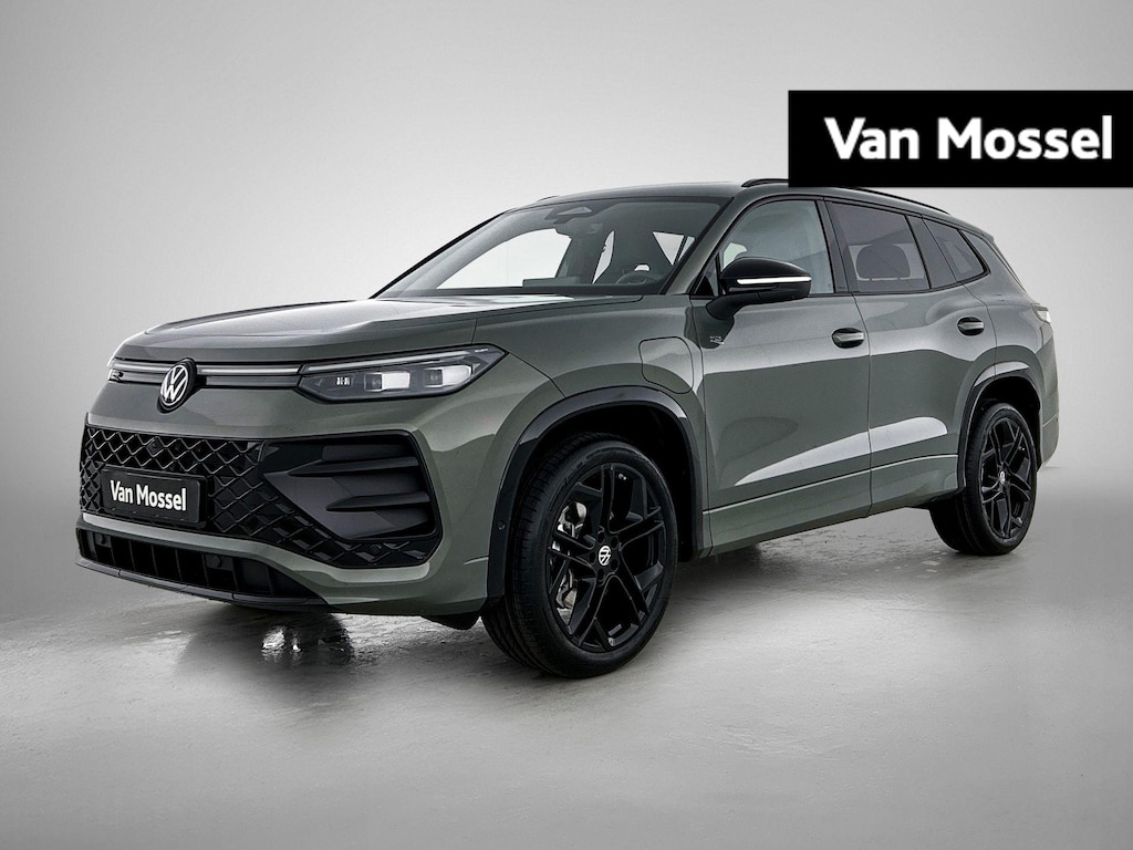 Volkswagen Tayron 1.5 eHybrid R-Line Edition | 204pk | Trekhaak inklapbaar | Panoramaschuif-kanteldak | Black Style Pakket | adaptieve cruise control | climatronic (automatische airco) |