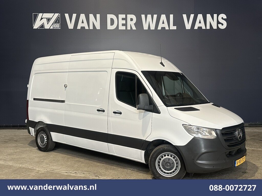 Mercedes-Benz Sprinter 214 CDI 143pk L2H2 Euro6 Airco | Camera | Apple Carplay | Cruisecontrol | Trekhaak Android Auto, Stoelverwarming, Parkeersensoren, Bijrijdersbank