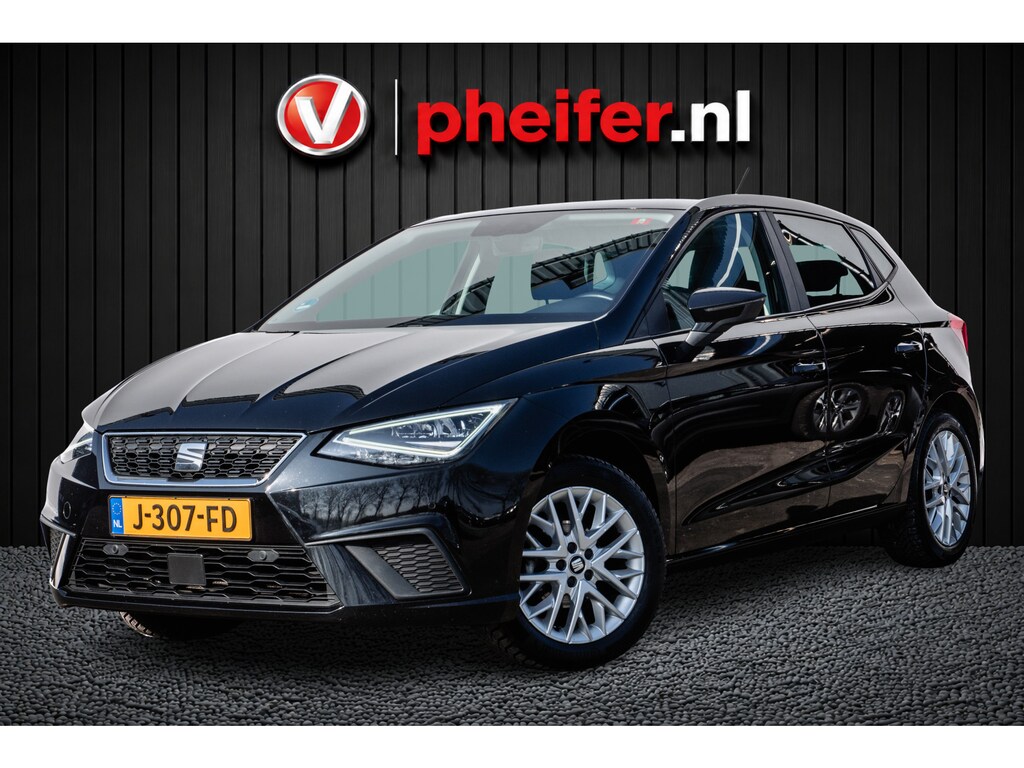SEAT Ibiza 1.0 TSI Style Business Intense Trekhaak/ Camera/ Climate control/ Navigatie/ Full Led/ 16" Lmv