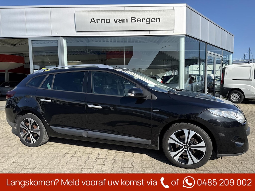 Renault Megane Estate 2.0 Bose, AUTOMAAT, panoramadak, half leder, navigatie, bluetooth, climatronic, cruisecontrol, pdc, nette auto, afkomstig van de 2e eigenaar.