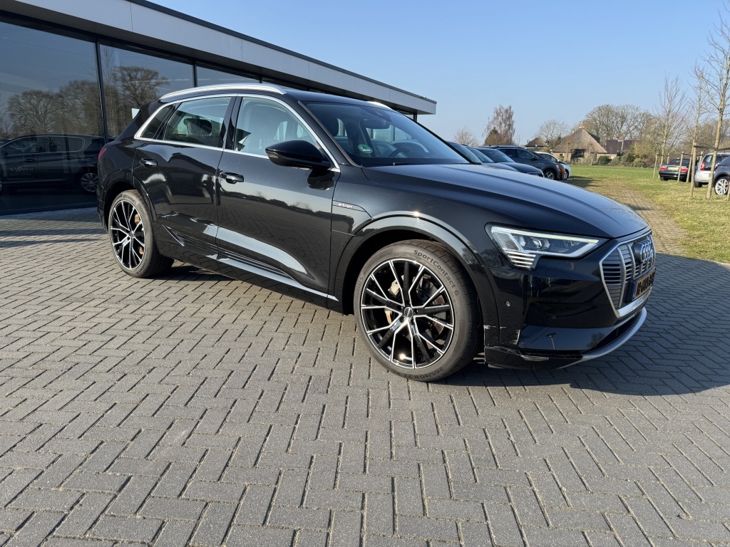 Audi E-tron e-tron 50 q L Ed +