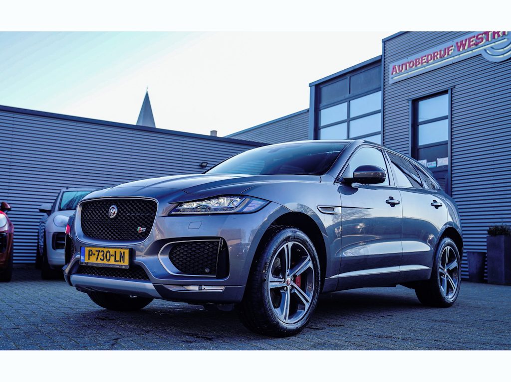Jaguar F-Pace 3.0 S/C S AWD 35t | Panorama | Meridian | Achterbankverwarming | Carplay | Stuurwielverwarming
