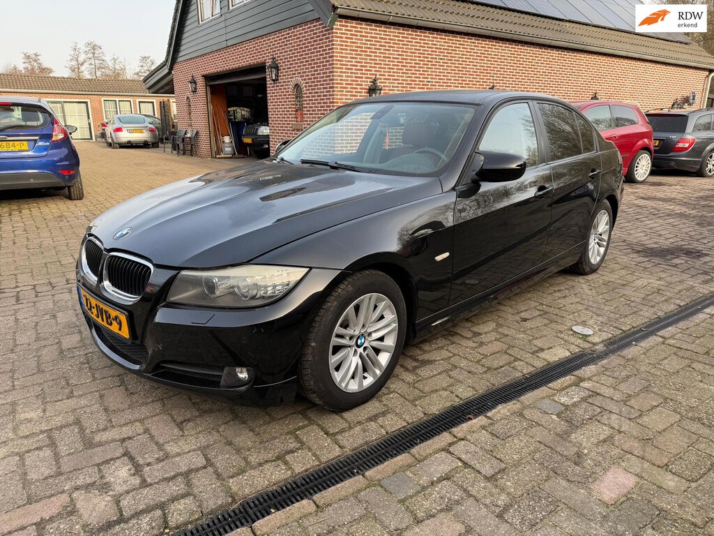 BMW 3-Serie 318i NIEUWE APK 28-01-2027