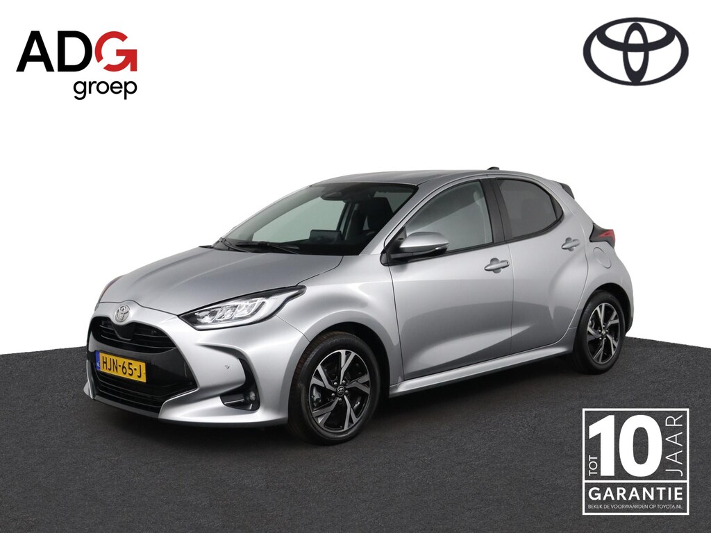 Toyota Yaris 1.5 Hybrid 115 Dynamic | Bij aanschaf van deze auto 1e jaar gratis onderhoud ! |