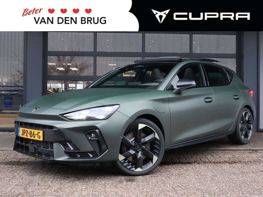 CUPRA Leon 1.5 TSI e-Hybrid 272PK VZ Tribe Edition | 4J. Garantie | SennHeiser Audio | Panoramadak | Matrix LED | Stoel- & Stuurverwarming | Dodehoeksensoren | Achteruitrijcamera