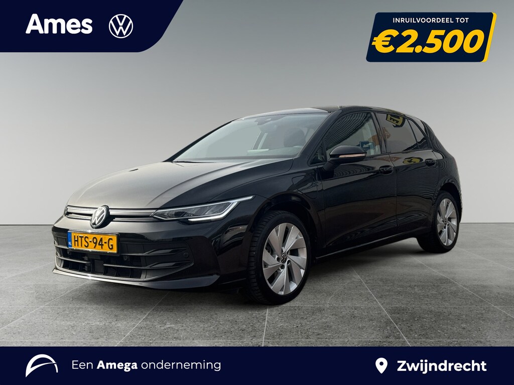 Volkswagen Golf Private Lease €560 p/m 1.5 204pk eHybrid Life Edition | 60 maanden 10.000km per jaar | Navigatie 'Discover' | Achteruitrijcamera 'Rear View' Op basis van