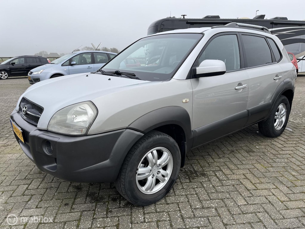 Hyundai Tucson 2.0i Style TREKHAAK *AIRCO* /CRUISE APK 03'27