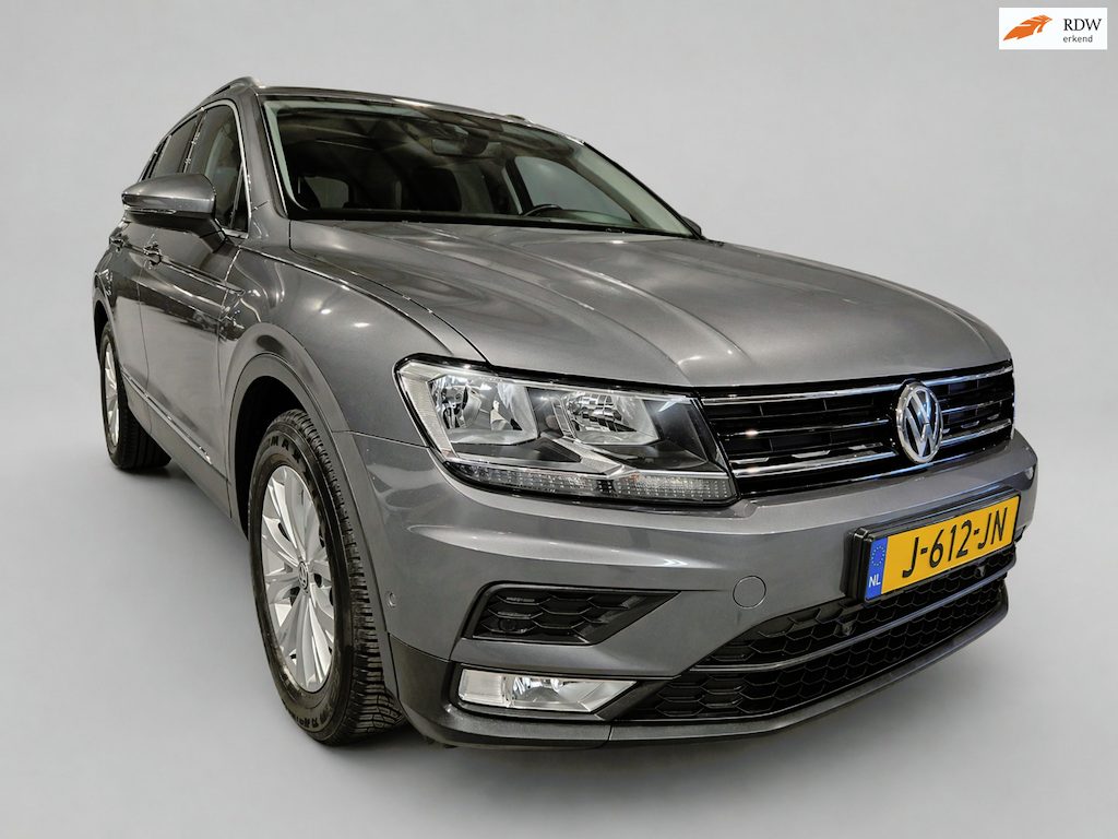 Volkswagen Tiguan 1.4 TSI ACT Comfortline Business Automaat - Panoramadak - Clima - Adapt Cruise - Camera - Stoel en Stuurverwarm