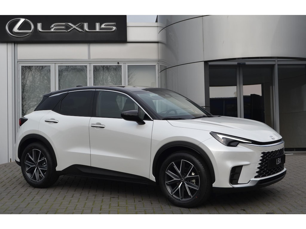Lexus LBX 1.5 Cool 2WD DIRECT LEVERBAAR ELEK-STOEL STOELVERWARMING KEYLESS ELEK-KOFFERKLEP BLIND-SPOT