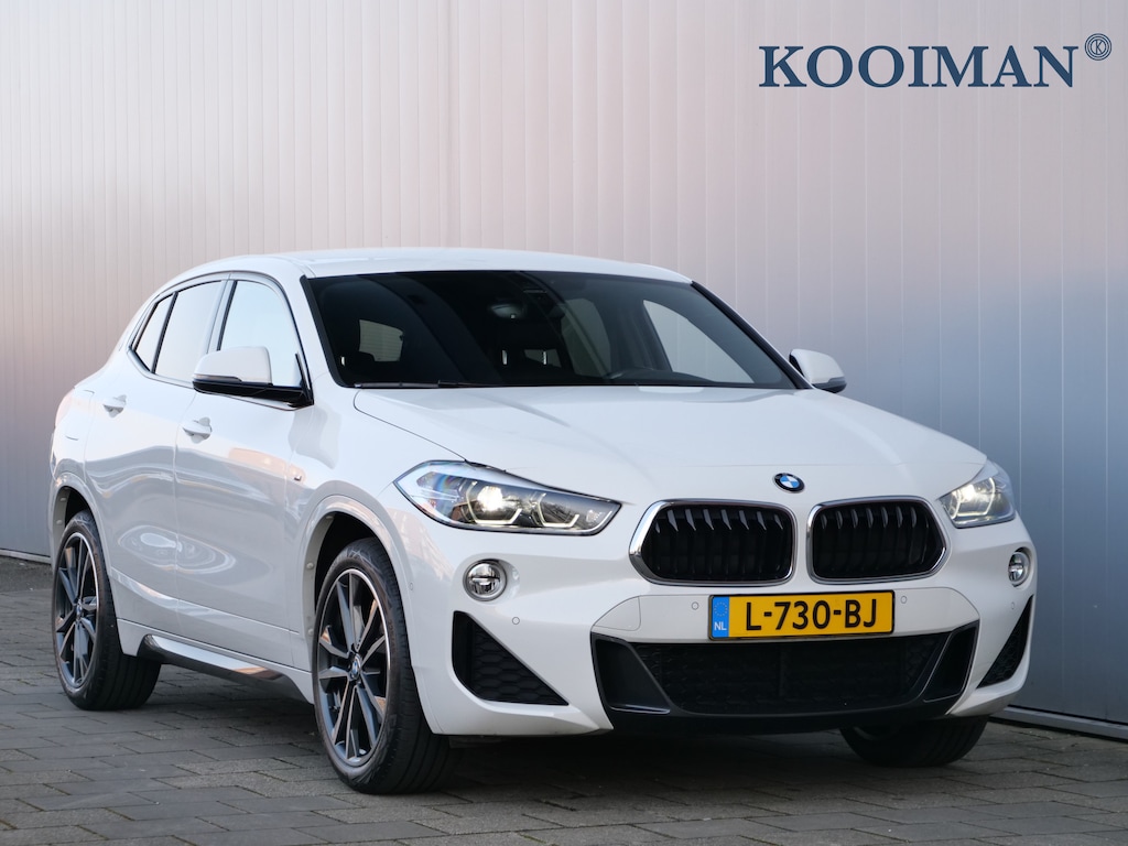 BMW X2 sDrive18i High Executive M-Sport 19 Inch / LED / Trekhaak / Stoelverwarming