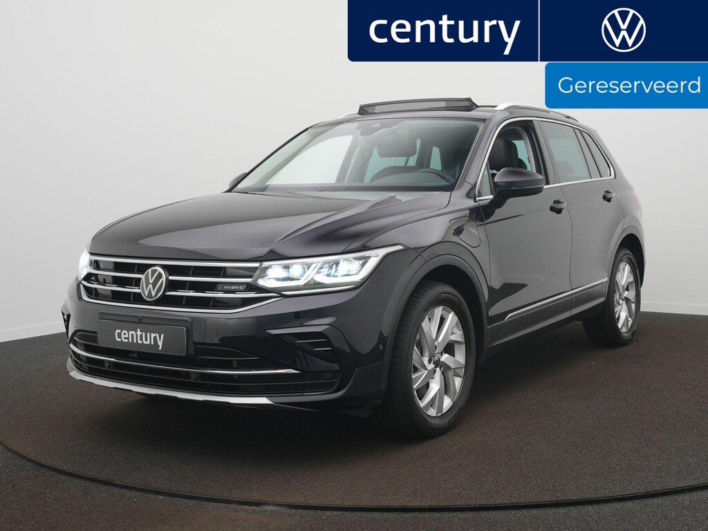 Volkswagen Tiguan 1.4 TSI eHybrid Elegance Automaat - Panoramisch schuif-kanteldak - Leer - 360 camera - Navigatie - Side Assit - LED Matrix