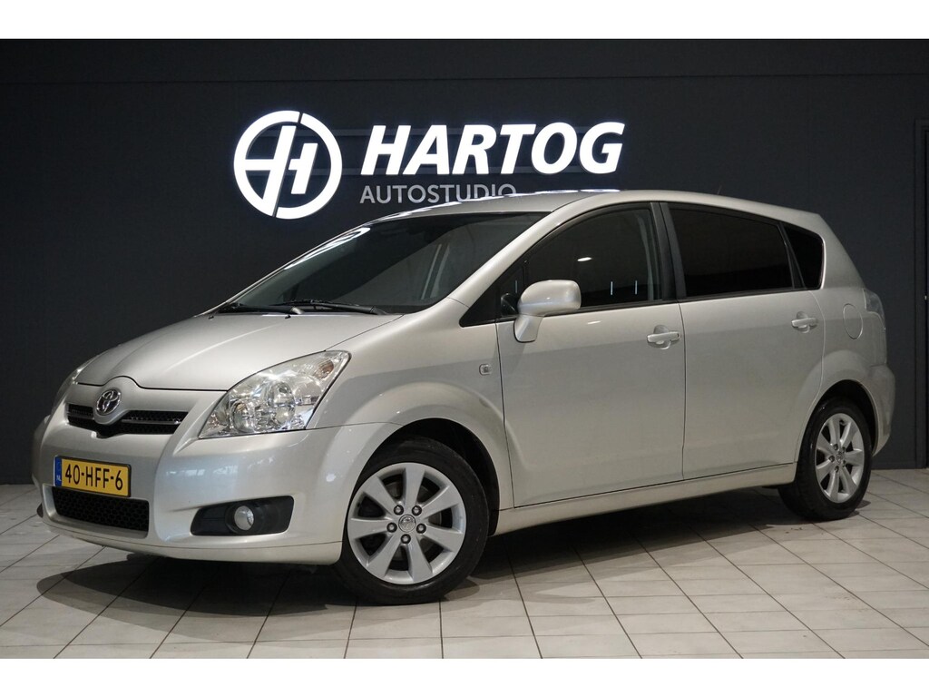 Toyota Verso 1.6 VVT-i Luna + NAVIGATIE / CRUISE CONTROL / PDC / TREKHAAK