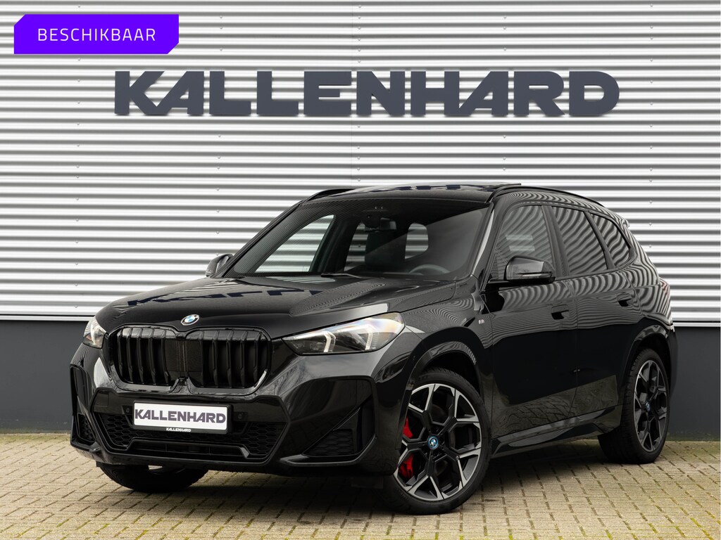 BMW X1 sDrive18i M-Sport Pro - 20 inch - Pano - Memory - Trekhaak - Head-up