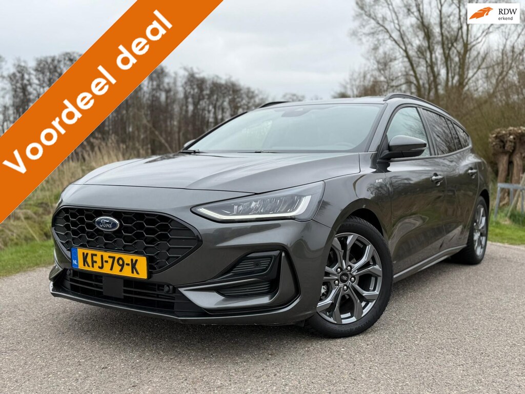 Ford Focus Wagon 1.0 EcoBoost 155 PK Hybrid ST Line Automaat / Camera / Apple CarPlay-Android Auto / Clima / 17" Velgen / PDC /LED