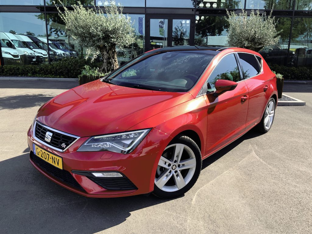 SEAT Leon 1.5 TSI FR Ultimate Edition, Panoramadak, Cruise, Apple Carplay! Euro 6
