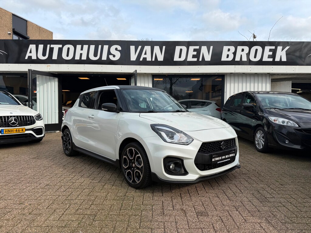 Suzuki Swift 1.4 Sport 140Pk|Xenon|Navi|Cruise|Carplay|Led|Full Option|Camera|Stoelverw|Nw Apk