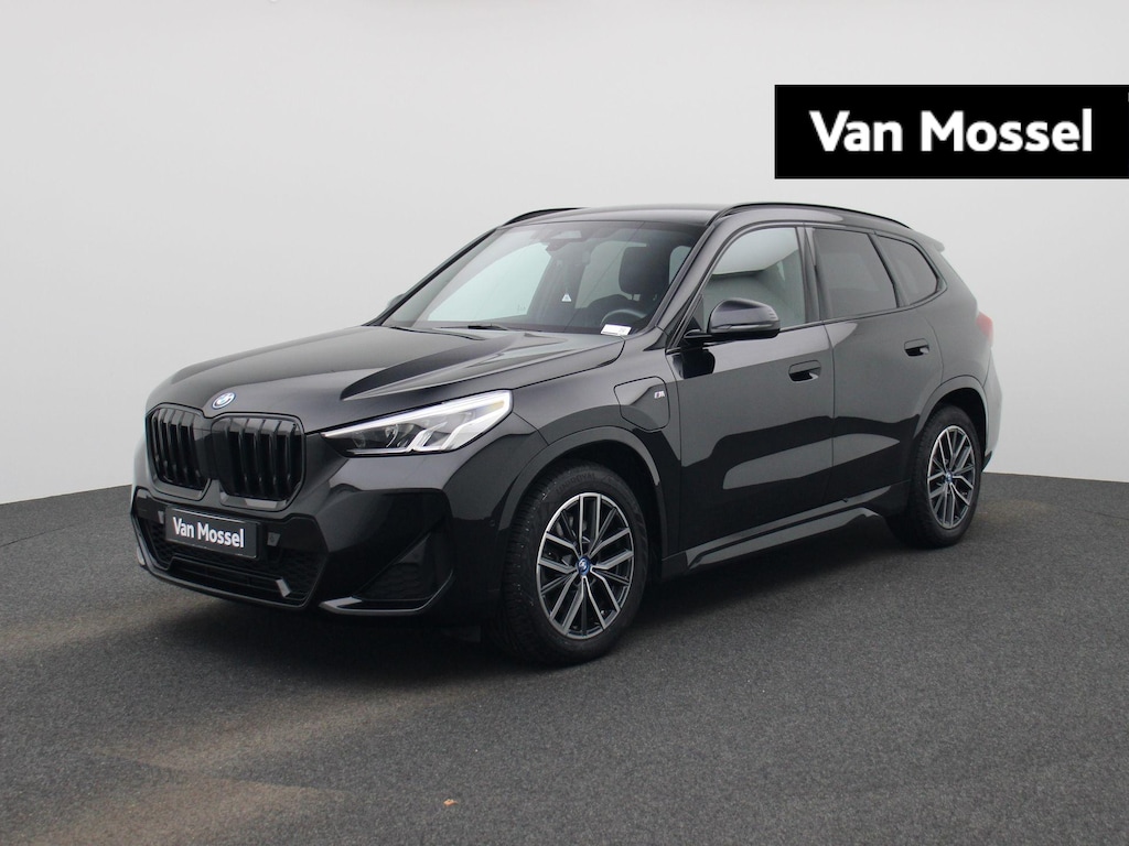 BMW X1 xDrive25e 180kW | Apple Carplay | Elektrische Achterklep | Led Verlichting | Achteruitrijcamera |