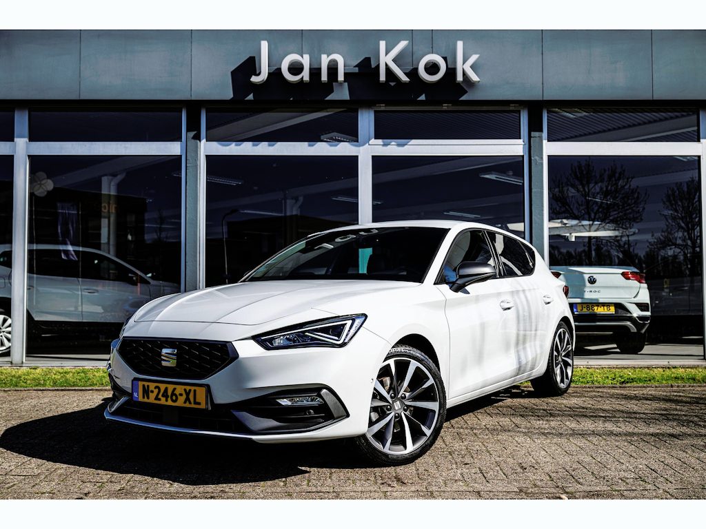 SEAT Leon 1.0 TSi 110 pk DSG-7 FR Business Intense | Camera | Stoel-/ Stuurverwarming | Keyless