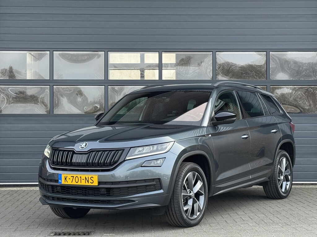 Skoda Kodiaq 1.5 TSI SPORTLINE BUSINESS I AUTOMAAT I TREKHAAK (1800KG) I P-CAMERA I STOELVERWARMING