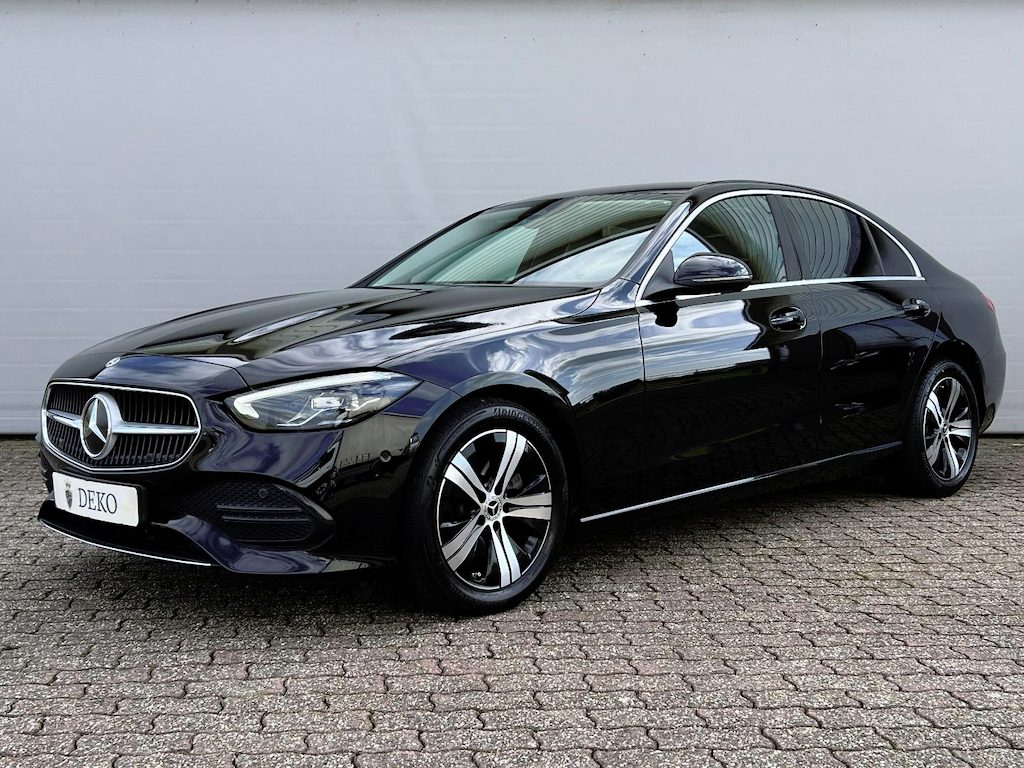 Mercedes-Benz C-klasse 180 180 Sedan | Luxury line | Trekhaak | Mercedes motor!