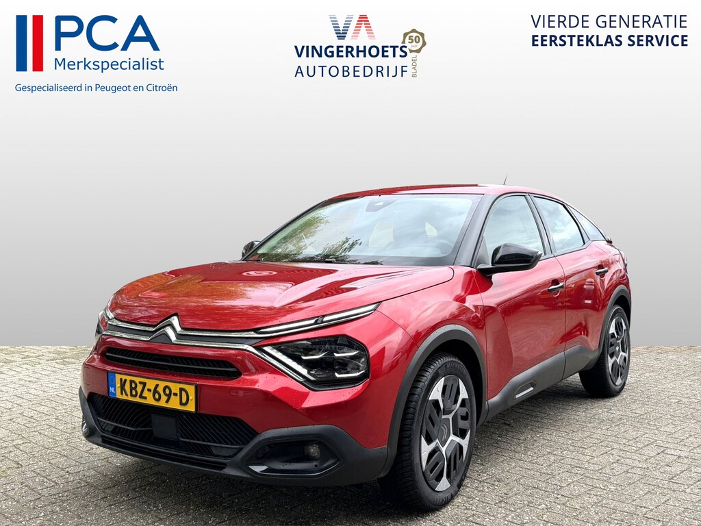 Citroën C4 Benzine 130 Pk *** Hele Mooie *** KBZ-69-D * Navigatie * Achteruitrij Camera * Climate & Cruise Control * Apple Carplay / Android Auto * Vingerhoets; Vierde Generatie Eersteklas Service. Al meer dan 100 jaar een begrip in de Brabantse Kempen.