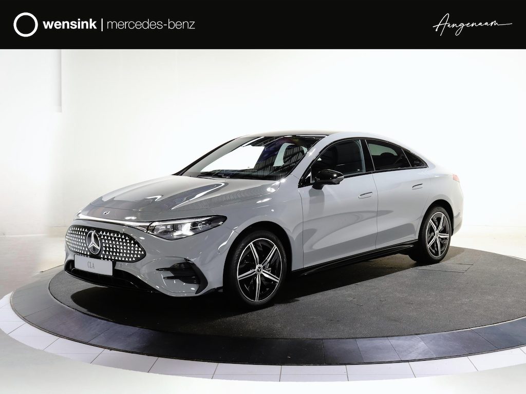 Mercedes-Benz CLA 250+ Launch Edition 85.5 kWh | Night | Panoramadak | Stoelverwarming | DISTRONIC | Achteruitrijcamera | Dodehoekassistent |