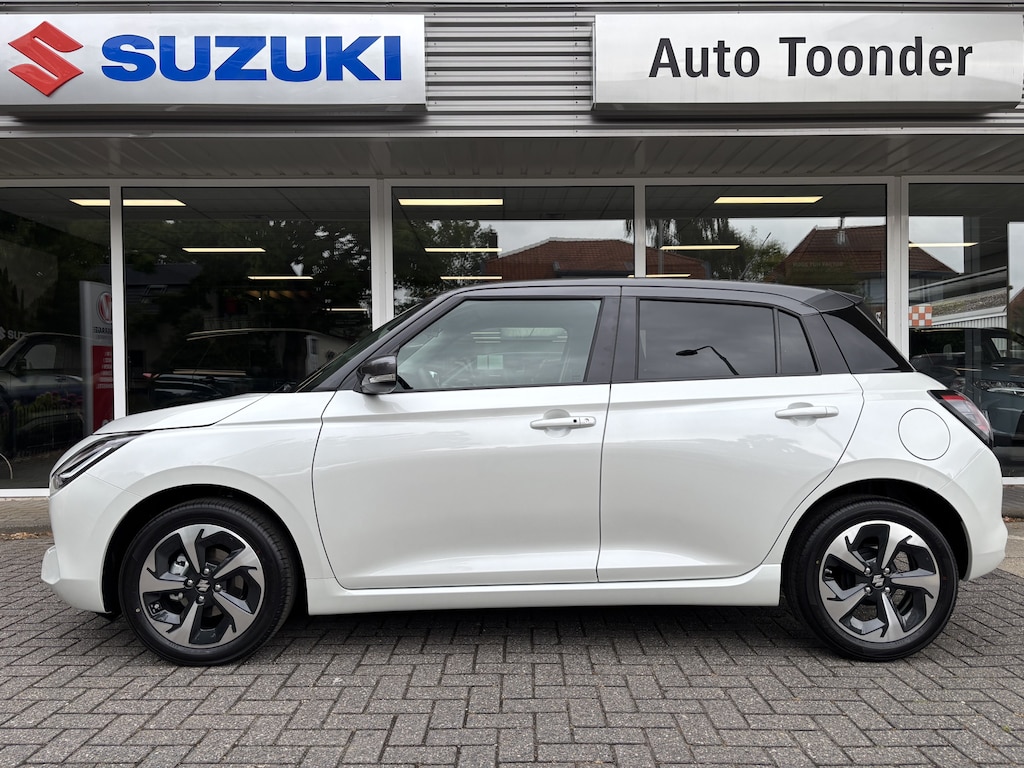 Suzuki Swift 1.2 Style Smart Hybrid/Black Rhino Pakket