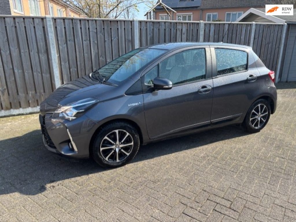 Toyota Yaris 1.5 Hybrid Design Sport clima cruise control