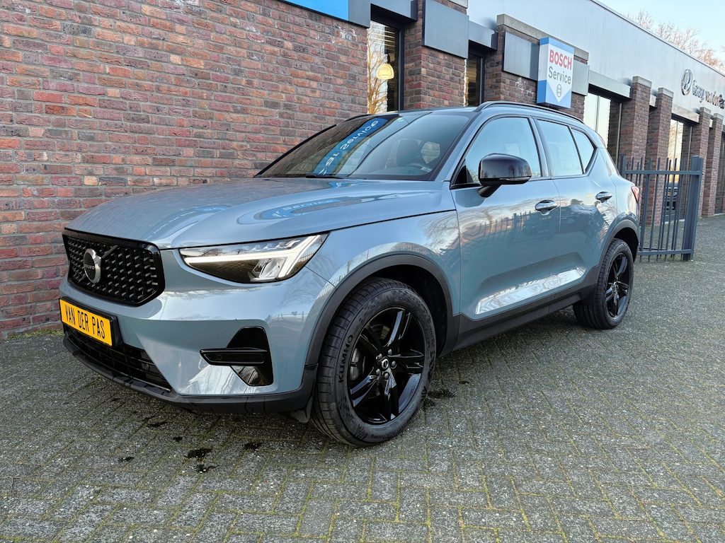 Volvo XC40 2.0 B3 Plus Dark|Stoel en Stuurverwarming|Camera