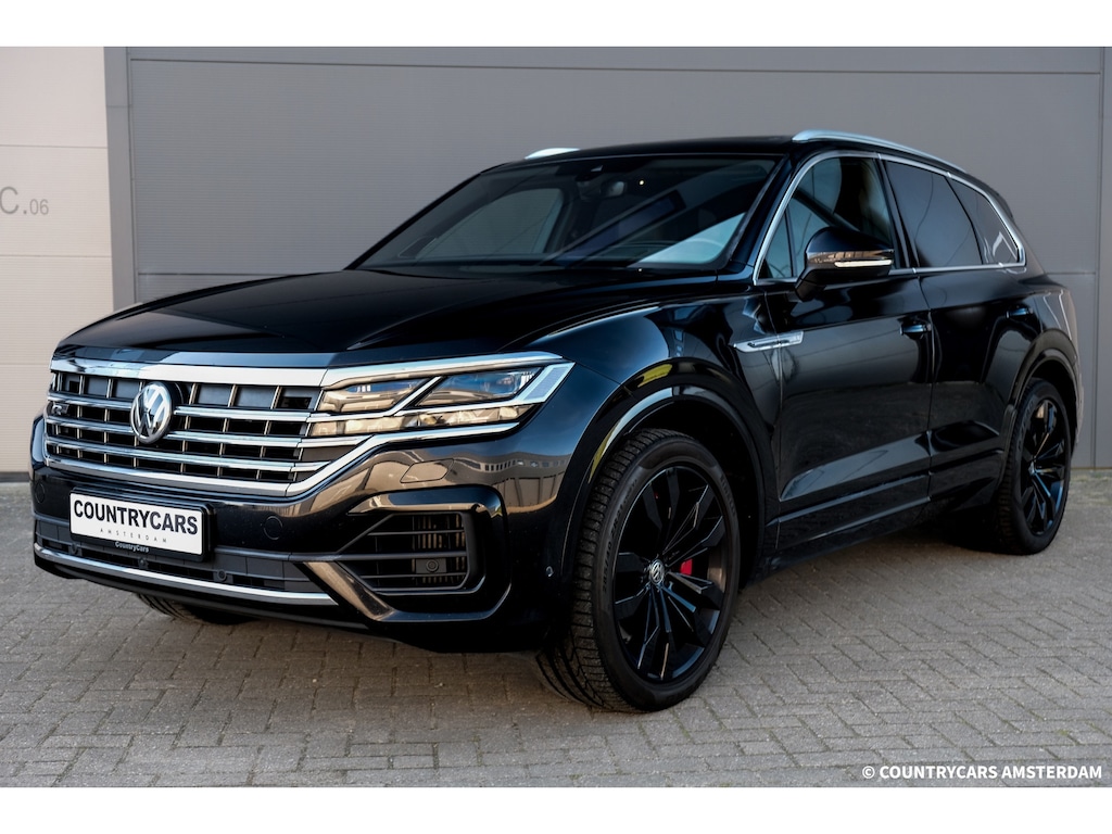 Volkswagen Touareg 4.0 V8 TDI R-Line 4Motion | Grijs Kenteken | Full Option | Pano | Luchtvering | Dynaudio