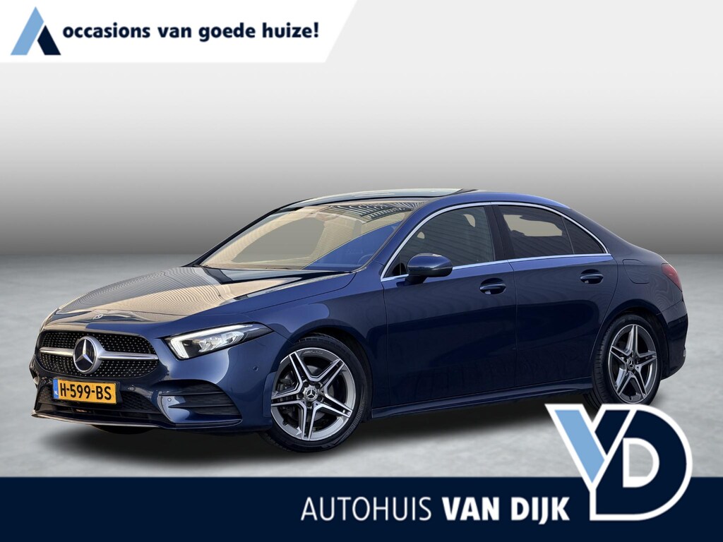 Mercedes-Benz A-klasse 180 Business Solution AMG | Apple Carplay/Camera/18-inch/Navigatie/Trekhaak afn.