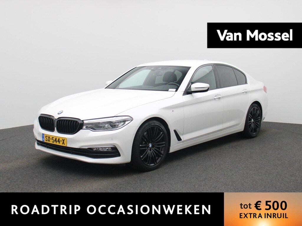 BMW 5-Serie 520i High Executive | LEDER | MEMORY STOEL | CAMERA | NAVIGATIE | STOELVERWARMING
