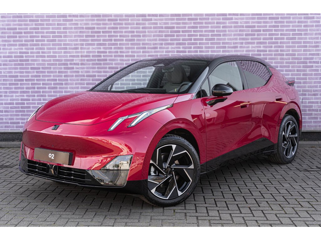 Lynk & Co 02 More 66 kWh | Panoramadak | 445 km elektrisch bereik | Adaptive Cruise Control | Harman Kardon Premium Audio Systeem | 360 graden camera | Dodehoekdetectie | Stoel/Stuurverwarming | Apple CarPlay/Android Auto | 20"LM-velgen | Elektrisch bedienbare voorstoelen met geheugenfunctie | Klimaat warmtepomp | Elektrisch bedienbare achterklep |