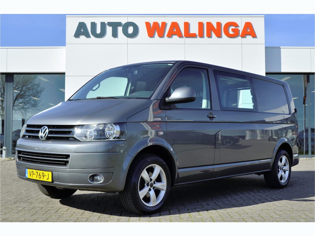 Volkswagen Transporter 2.0 TDI L2H1 Automaat | Highline | Trekhaak 2500KG | Navigatie | Cruise Control | Metallic | All Season | PDC v+a | Achterdeuren |