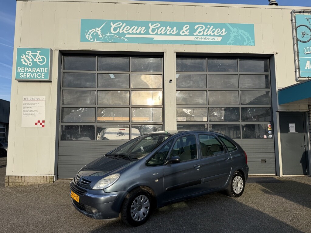 Citroën Xsara Picasso 2.0i-16V Attraction
