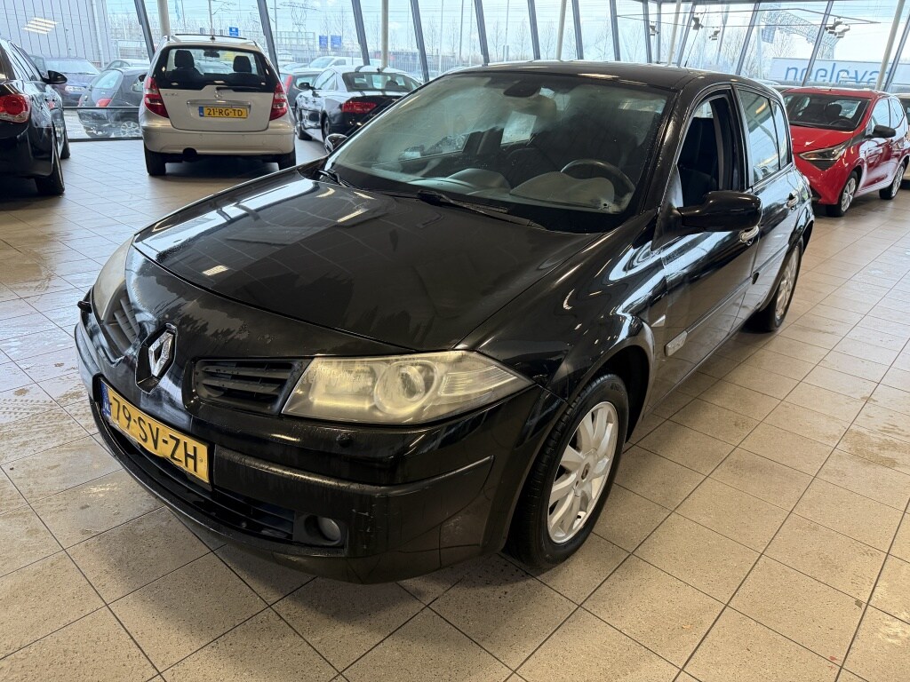 Renault Megane 2.0-16V Tech Line