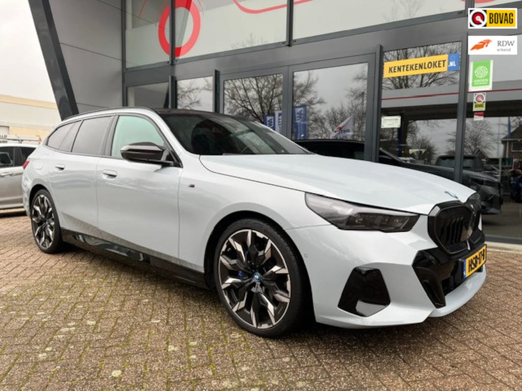 BMW 5-Serie Touring 550e xDrive