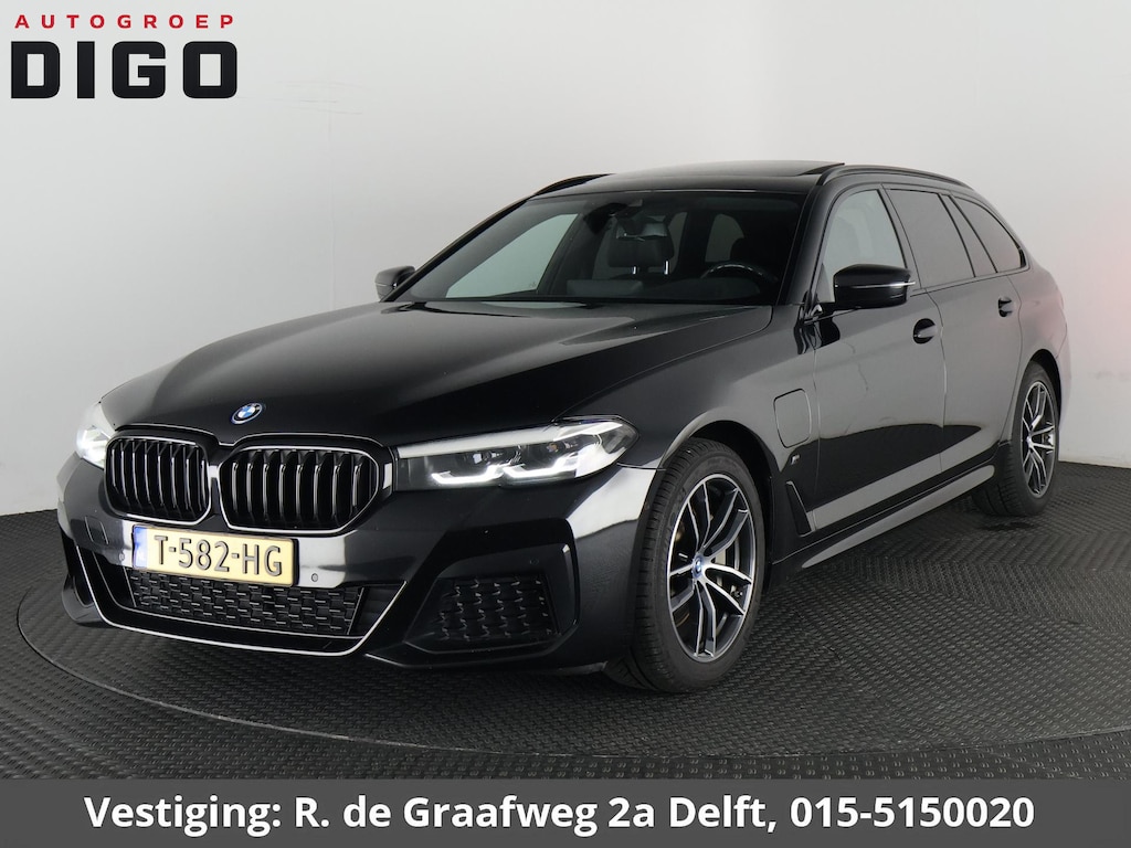 BMW 5-Serie Touring 530e Business Edition Plus M-Pakket | Stoelverwarming | Harman Kardon | Panoramadak |