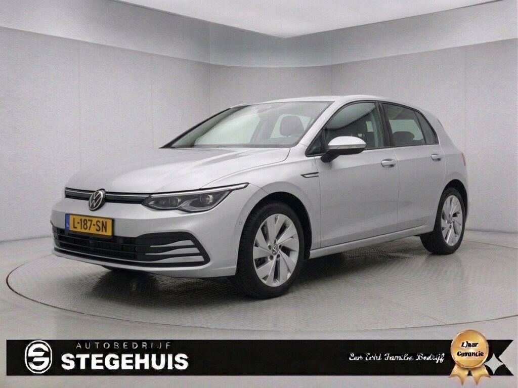 Volkswagen Golf 1.5 TSI Life Bussines Stoelverwarming Navi Led