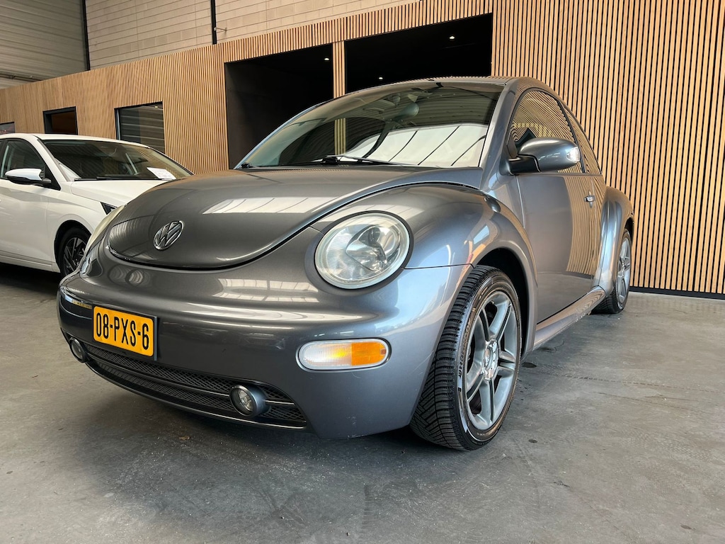 Volkswagen Beetle New Cabriolet 1.8-5V Turbo Automaat|Airco|Zonnedak|lederbekl.
