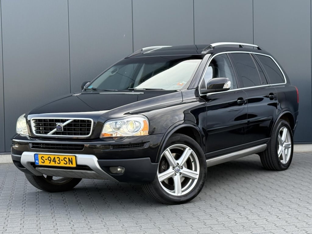 Volvo XC90 2.4 D5 R-Design 7-Persoons - Leder - Xenon - Navi - Trekhaak