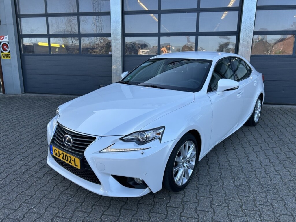 Lexus IS 300h Hybrid 181pk Business Line
