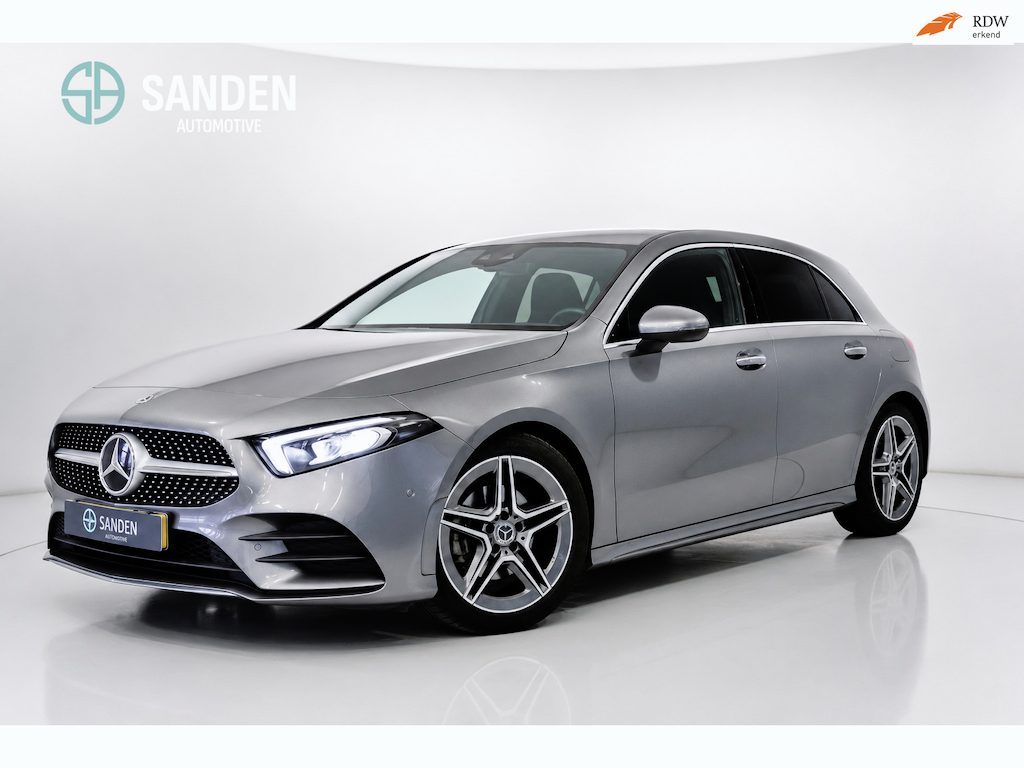 Mercedes-Benz A-klasse 180 AMG Line|LED|Sfeerverlichting|Navi|Applecarplay|Camera|Sportstoelen|18inch