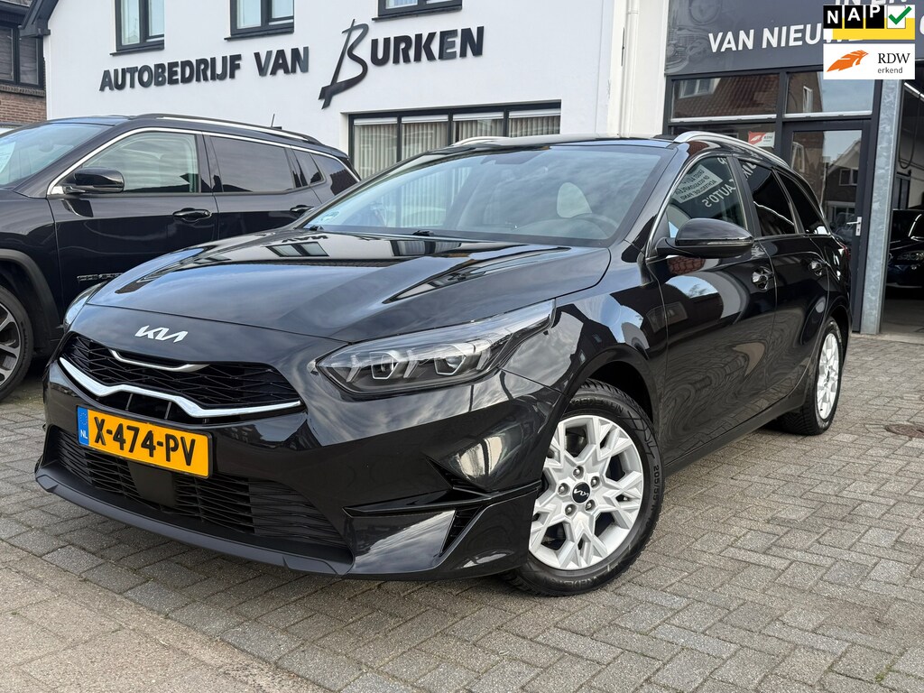 Kia Ceed Sportswagon 1.0 T-GDi DynamicPlusLine, Stoelverwarming,Stuurverwarming,Apple Carplay/Android,Navigatie,Trekhaak