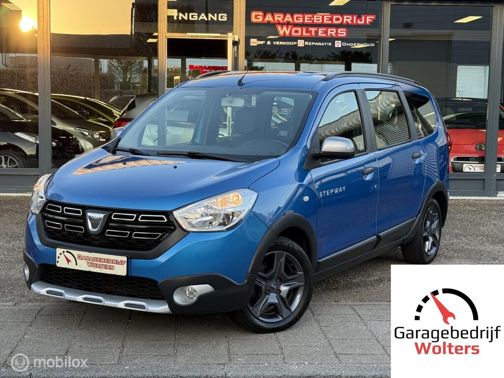 Dacia Lodgy 1.2 TCe Stepway CRUISE NAVI CAMERA PARK.SENS.