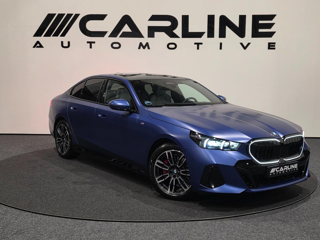 BMW 5-Serie 520i M SPORTPAKKET INDIVIDUAL PANORAMA ASSIST KEYLESS LEDER MATT GARANTIE NAP APK